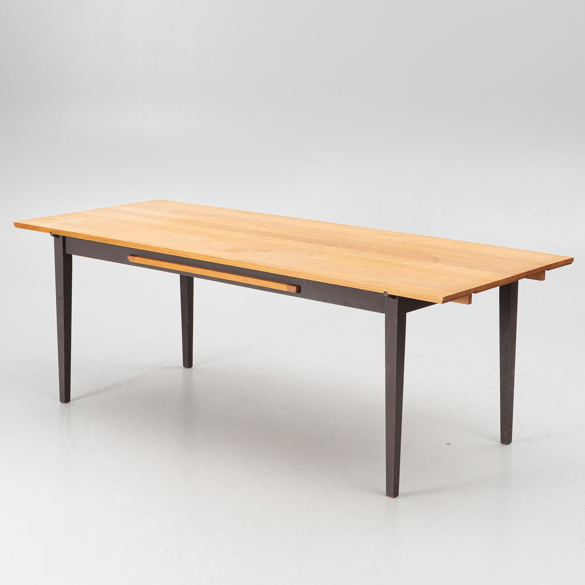 Nirvan Richter, dining table, Norrgavel.