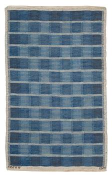 CARPET. "Schackrutan blå". Flat weave. 149,5 x 91 cm. Signed AB MMF BN.