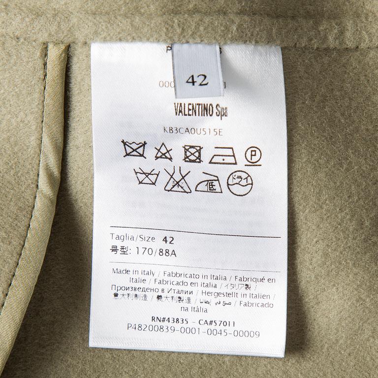 COAT, Valentino, italien size 42.