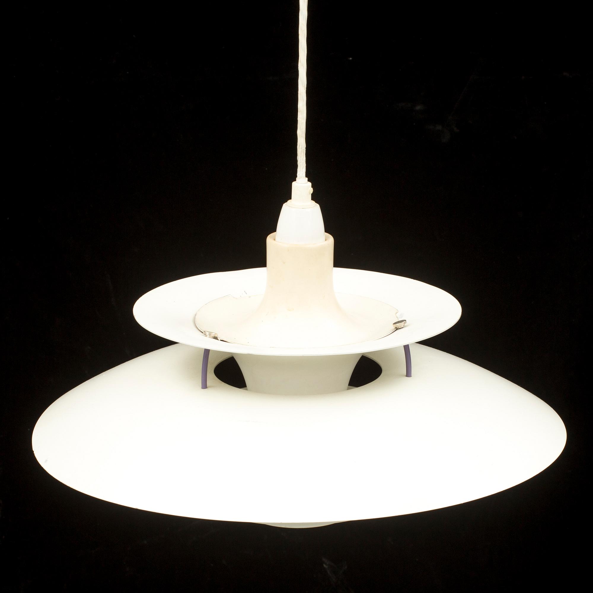 TAKLAMPA, PH-5. Poul Henningsen för Louis Poulsen, Danmark.