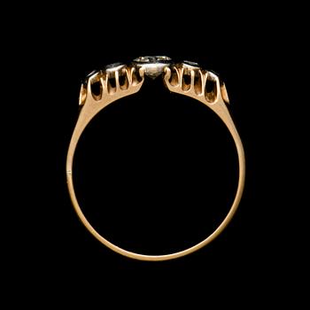 A RING, 14K gold, old- and 8/8-cut diamonds. Weight c. 2,4 g.