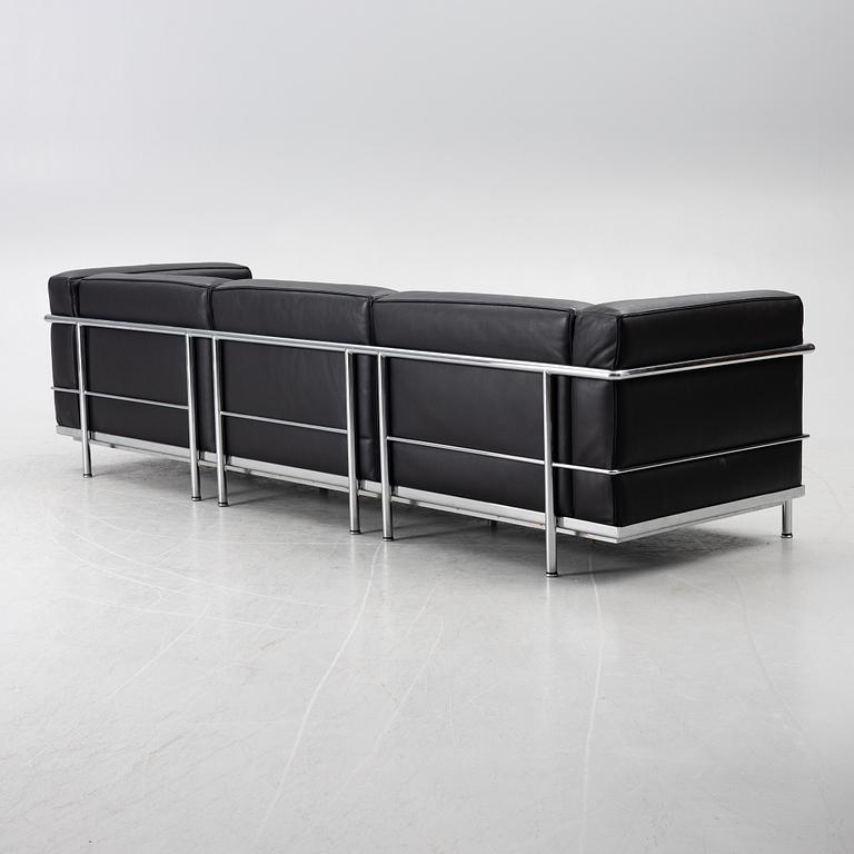Le Corbusier, Pierre Jeanneret & Charlotte Perriand, soffa"LC3", Cassina, Italien.