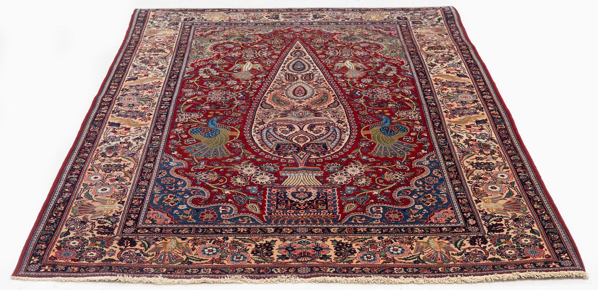 A semi-antique Keshan rug, c. 216 x 137 cm.