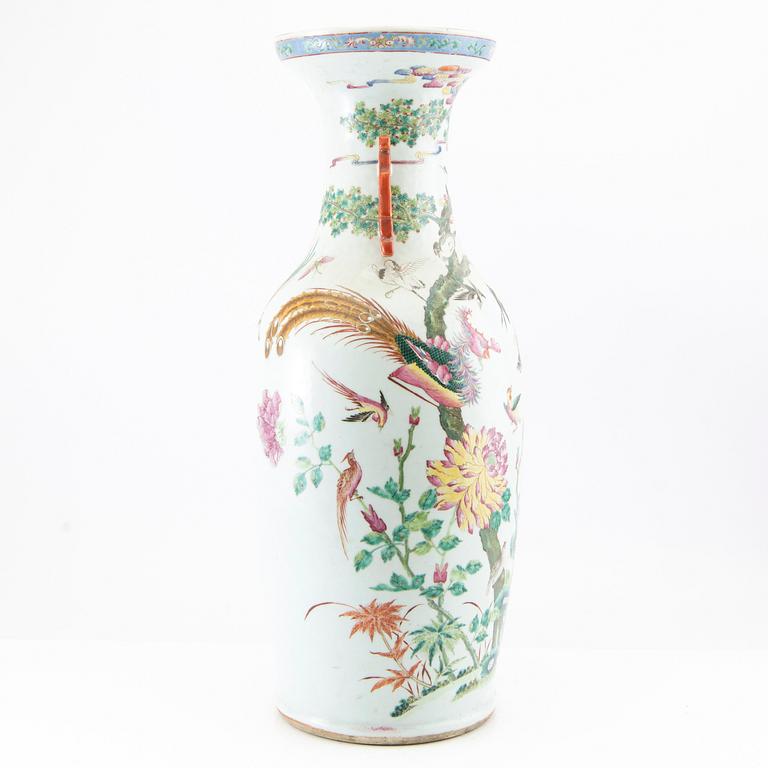 A large famille rose phoenix and birds vase, late Qing dynasty.