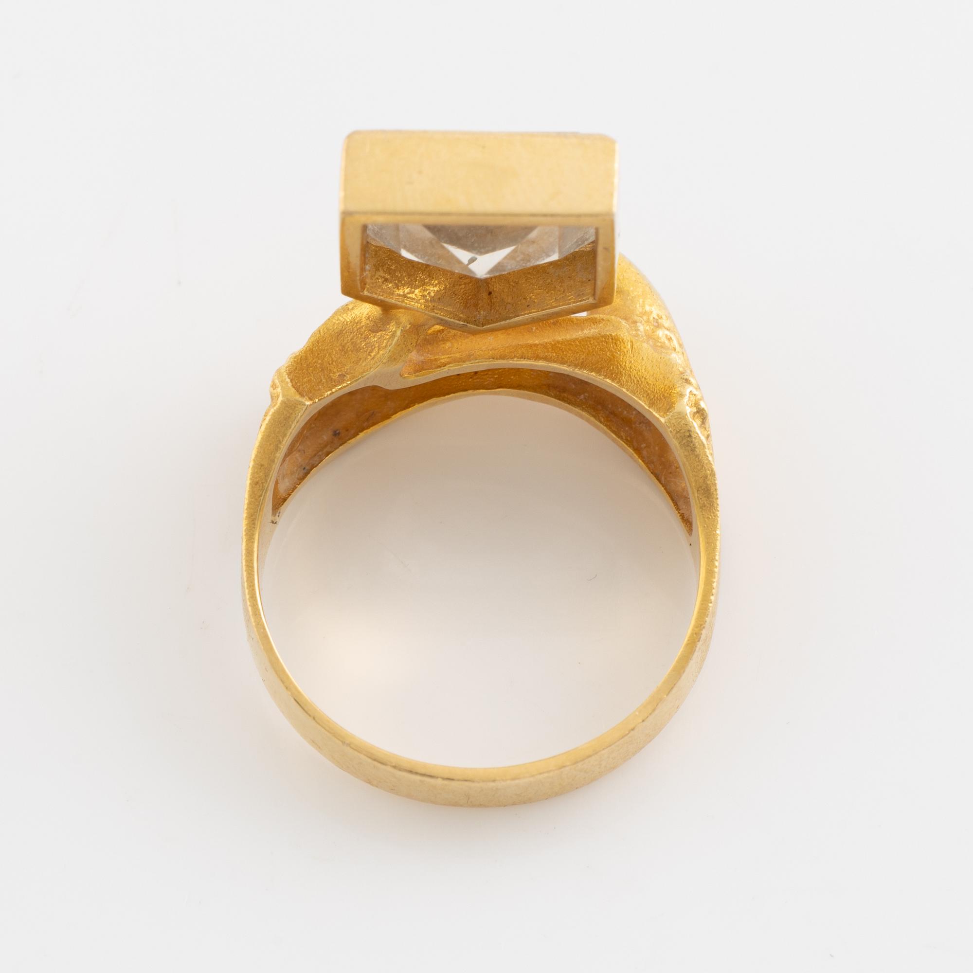 Björn Weckström, Lapponia, ring 18K guld med bergkristall, 1976.