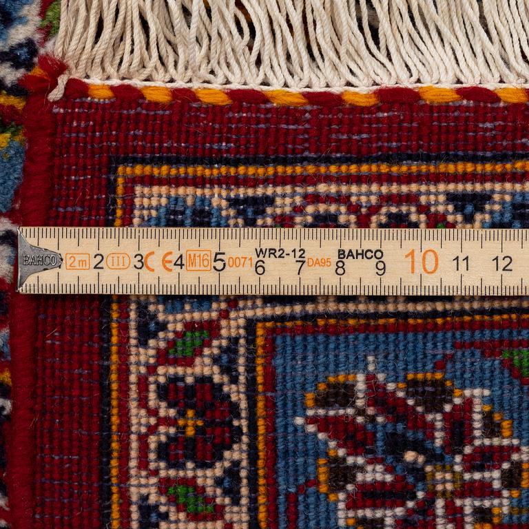 Carpet, Keshan, approx. 410 x 305 cm.