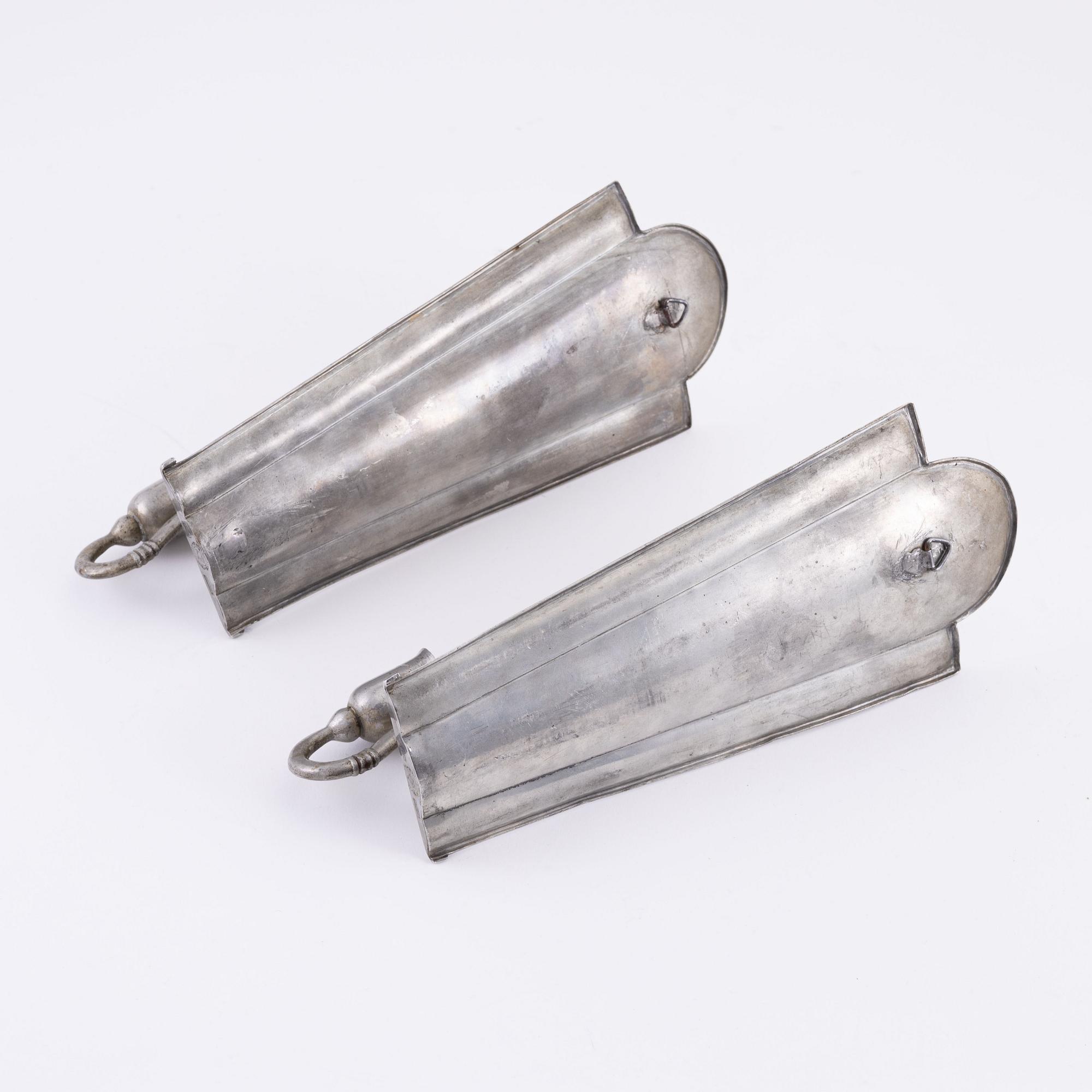 A pair of pewter wall sconces, Taidetakomo Antti Hakkarainen, Finland, 1930-tal.