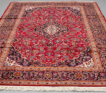 A CARPET, Kashan, ca 317 x 208 cm.