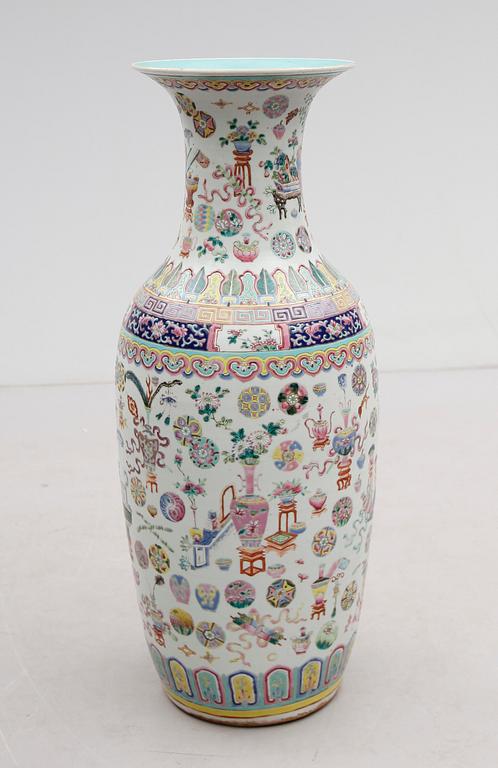 GOLVVAS, porslin, Kina, 1800/1900-tal.