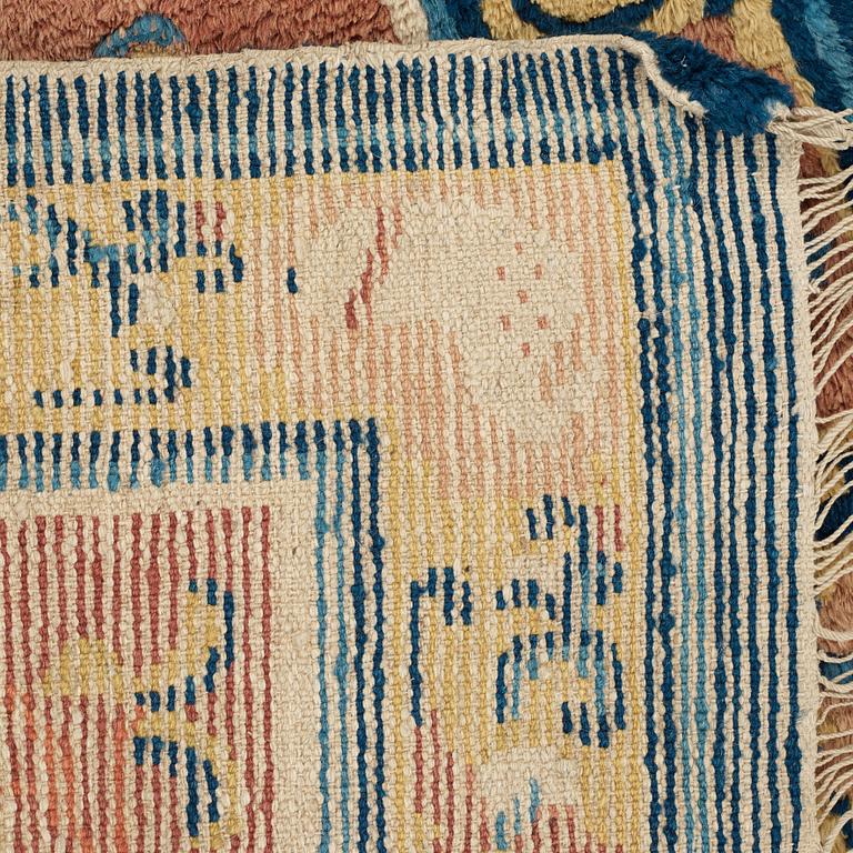 MATTA. Antik Ningxia. 160,5 x 71 cm. Kina sen Qing dynasti.
