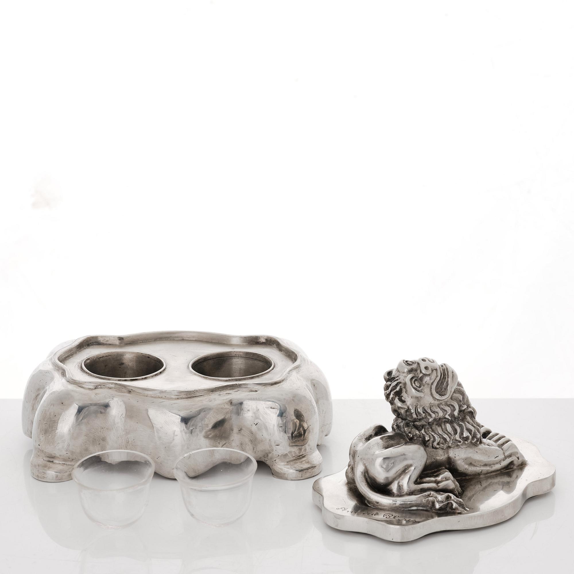 Anna Petrus, a polished pewter inkstand, Herman Bergman, Stockholm 1932.