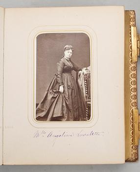 FOTOGRAFIALBUM FRÅN ANDRA KEJSARDÖMET, ca 50 bilder, bla Napoleon III och Christina Nilsson, Frankrike 1868-71.