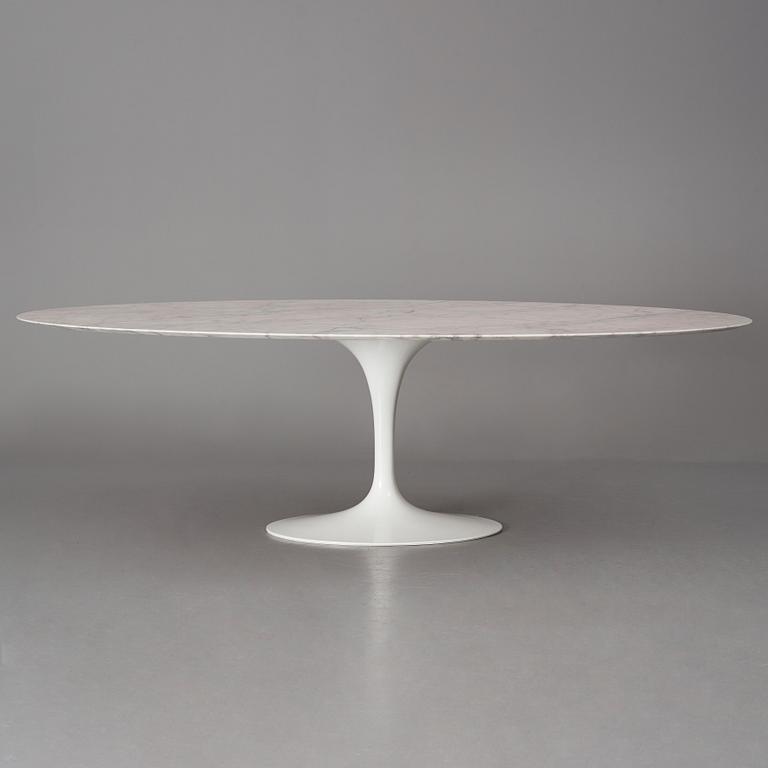 Eero Saarinen, a 'Tulip' dining table, Knoll International, 21st Century.