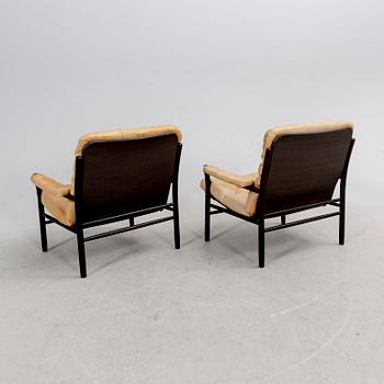 Kenneth Bergenblad, fåtöljer ett par "Kavaljer" för DUX.