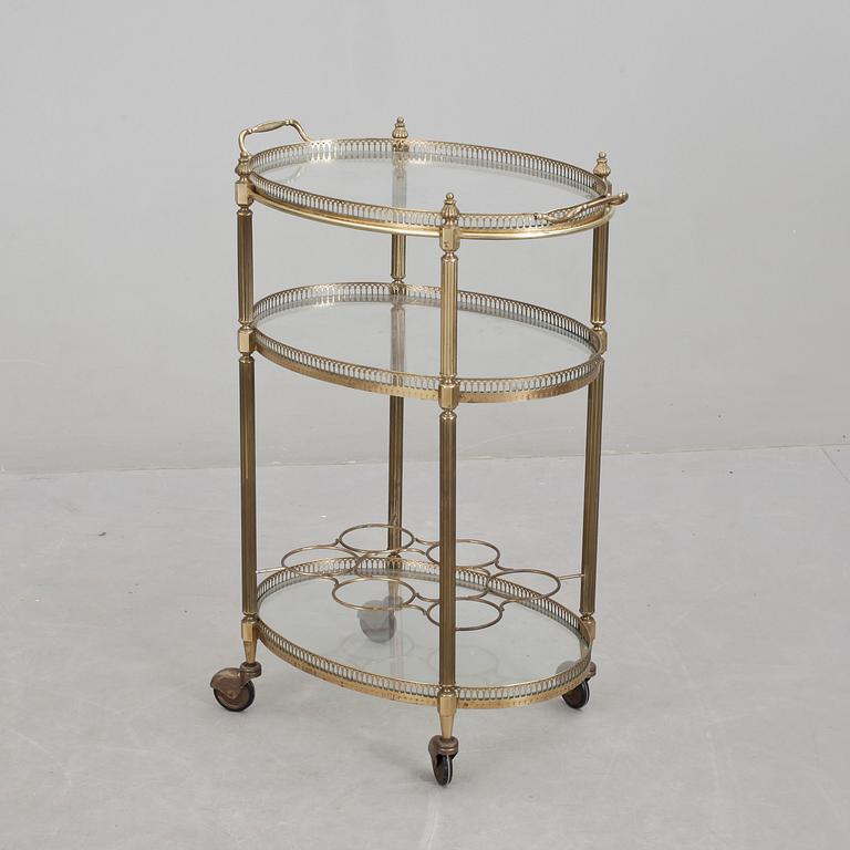 SERVERINGSVAGN, 1900-talets mitt.