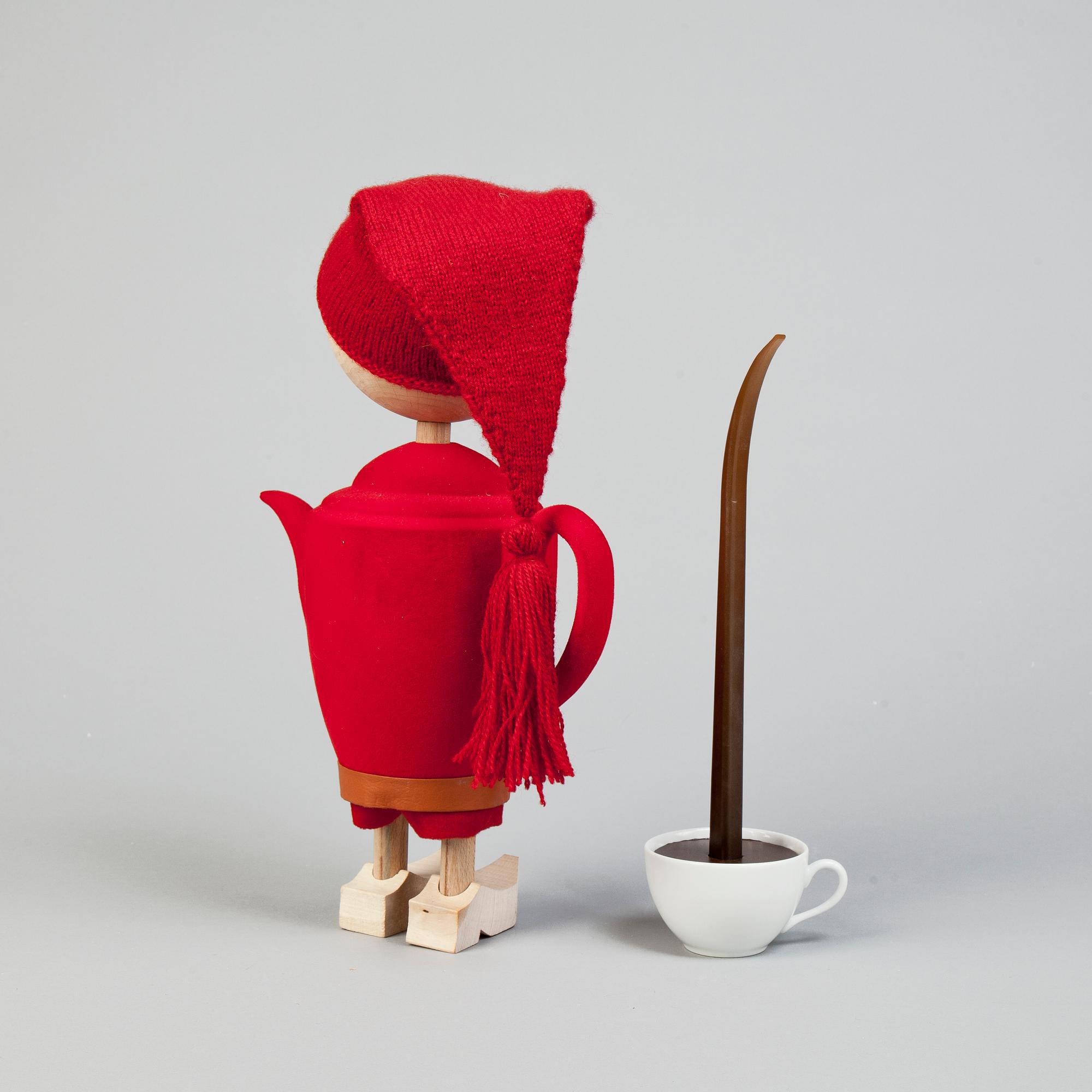 NISSE JAVA MED KAFFEKOPP, NK 2014, JoAnn Tan Studio.