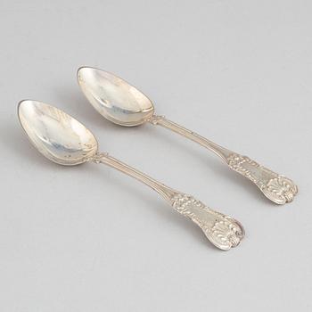 A set of twelve silver teaspoons, mark of Mitchell & Sons, Glasgow 1825.