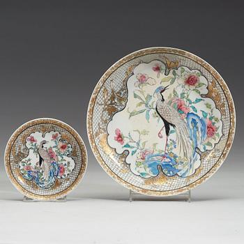 A Chinese export porcelain part tea service, Qing dynasty, Yongzheng (1723-1735).