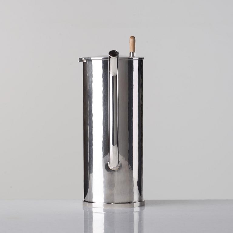 Sigurd Persson, a sterling coffee pot, executed by Lars Munkhammar, Stockholm 1984.