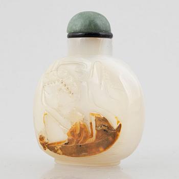 A Chinese onyx snuffbottle, late Qing dynasty / around 1900.