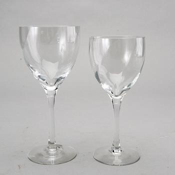 A 28 pcs 'Chateau' glasservice by Bertil Vallien Kosta Boda.