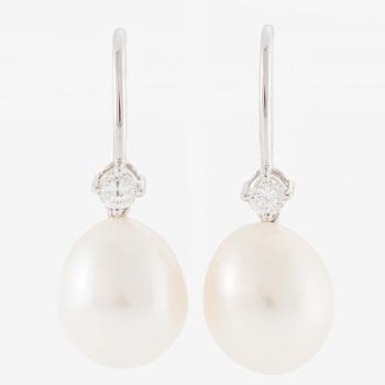 Earrings, 18K white gold with oval cultured pearls and brilliant-cut diamonds.