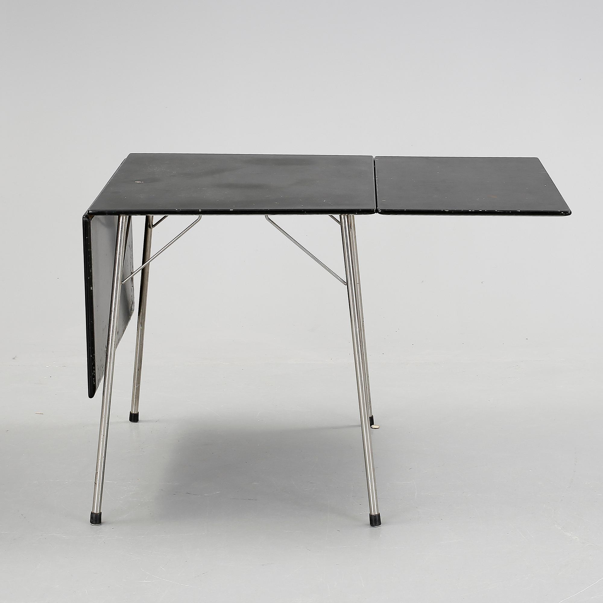 KLAFFBORD, "3601", Arne Jacobsen, Fritz Hansen, Danmark.