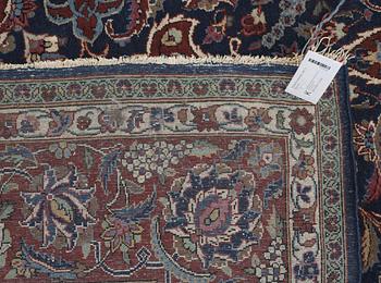 SEMI-ANTIQUE KASHAN. 285,5 x 193,5 cm.