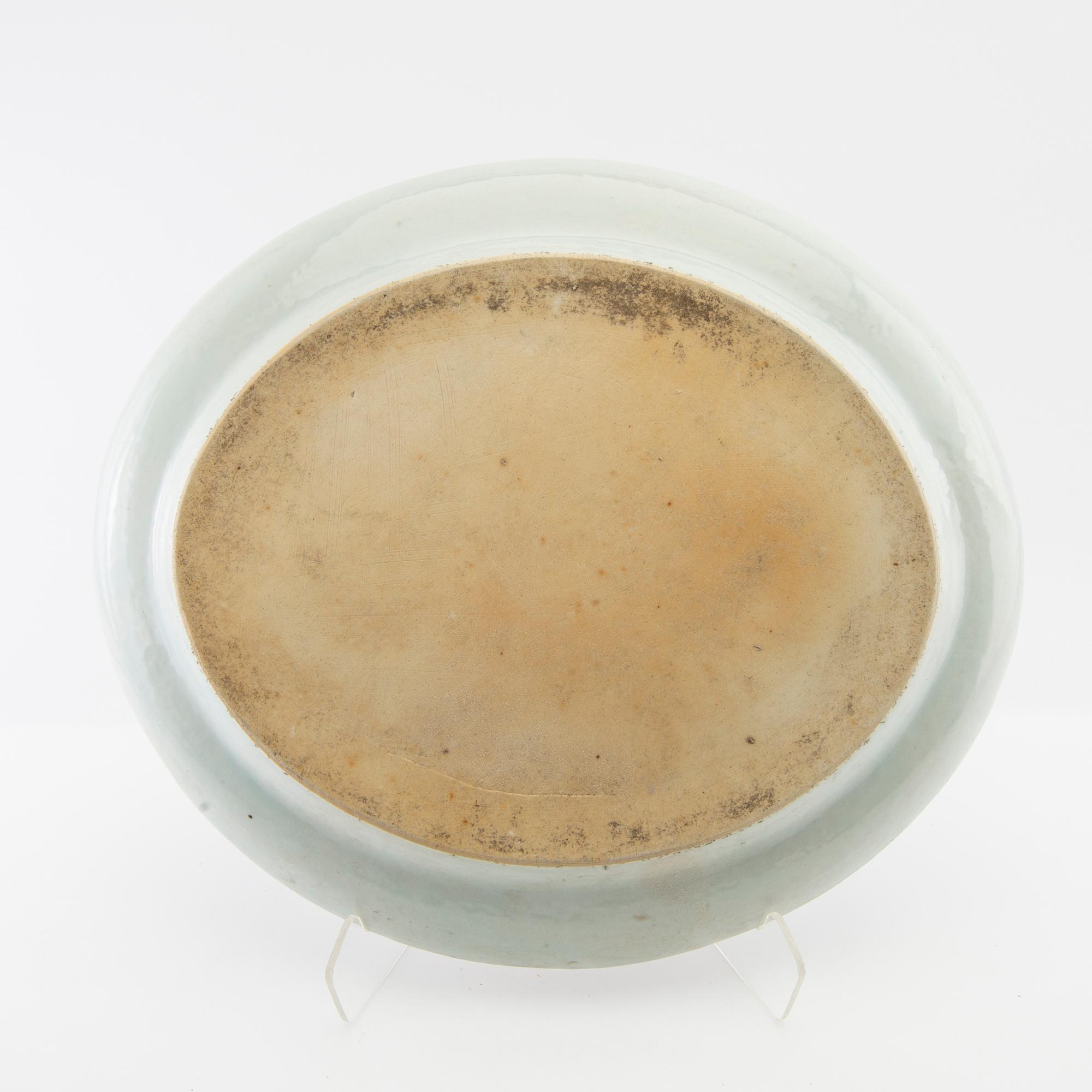Serving dish China 18th century porcelain.