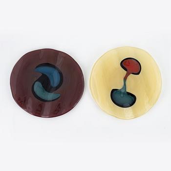 Matz Borgström, two glass platters, Orrefors, Sweden, late 20th century.
