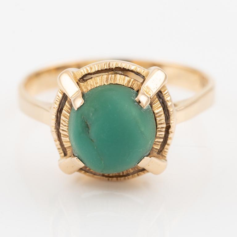 Ring, 18K gold with turquoise stone.