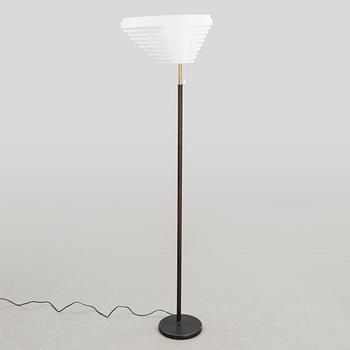 A FLOOR LAMP, A 805 "Angel's Wing". Manufactured by Valaistustyö.