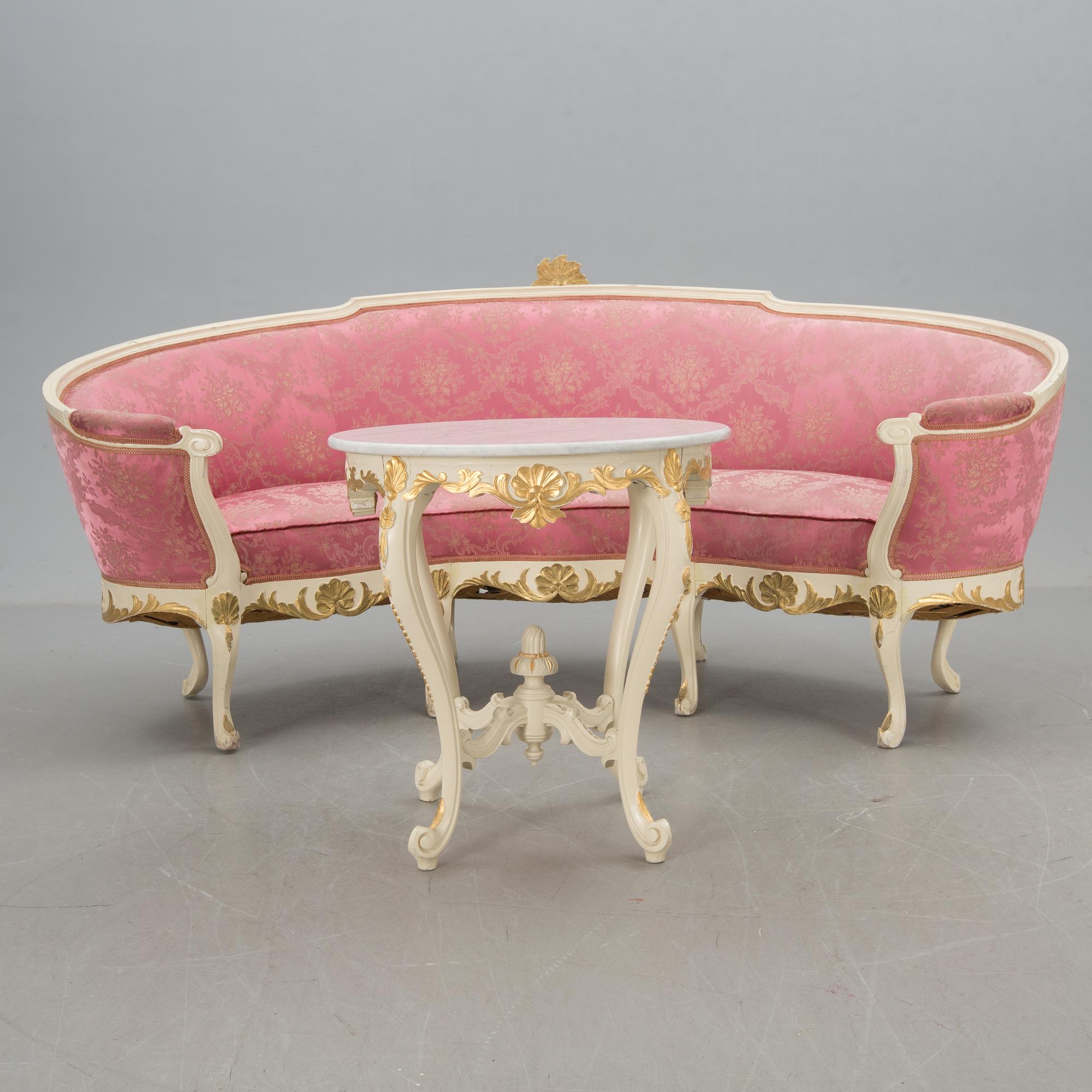 SOFFA och SALONGSBORD, rokokostil, 1900-tal.