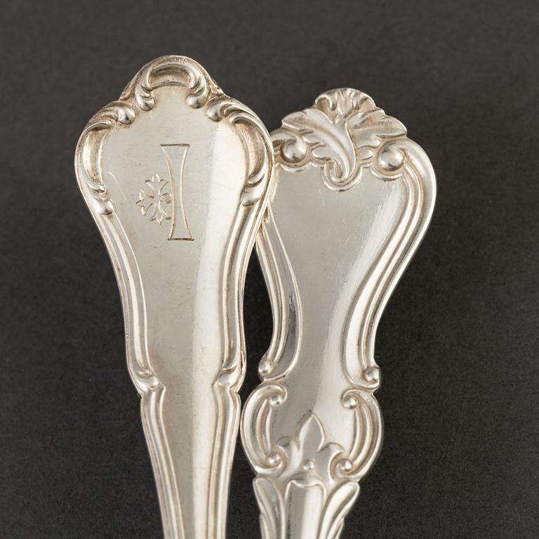 GUSTAF MÖLLENBORG, såssked, Stockholm, 1835 och PARTI SILVERBESTICK, 42 delar, bl.a. Rosenholm. Vikt 1183 g.