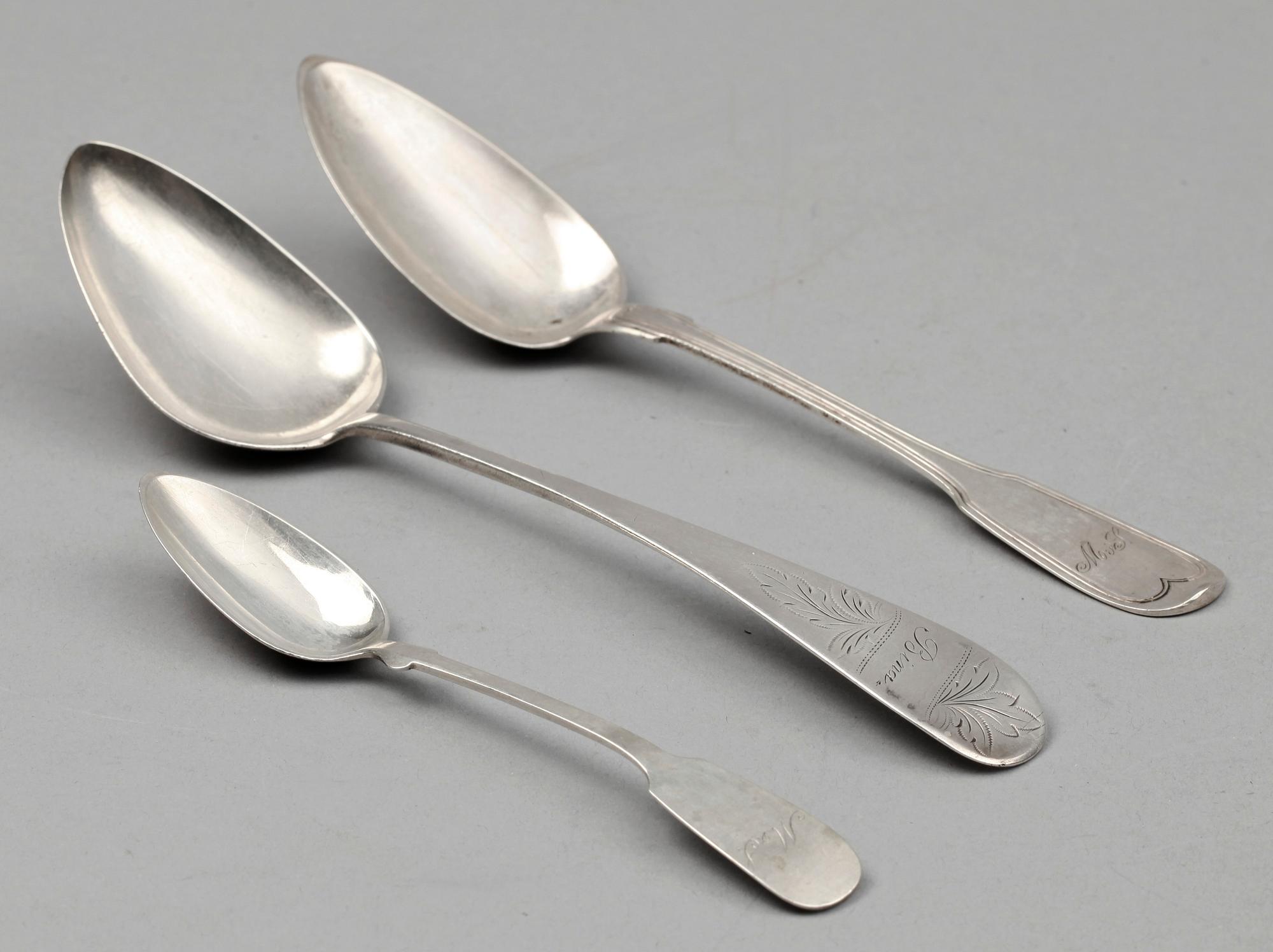MAT-OCH TESKEDAR, 10+9 st. Silver, div utl. stämplar, 18/1900-tal. Ca 575 g.