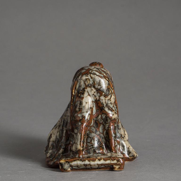 FIGURIN, stengods. Hugo Liisberg, Saxbo, 1900-tal.