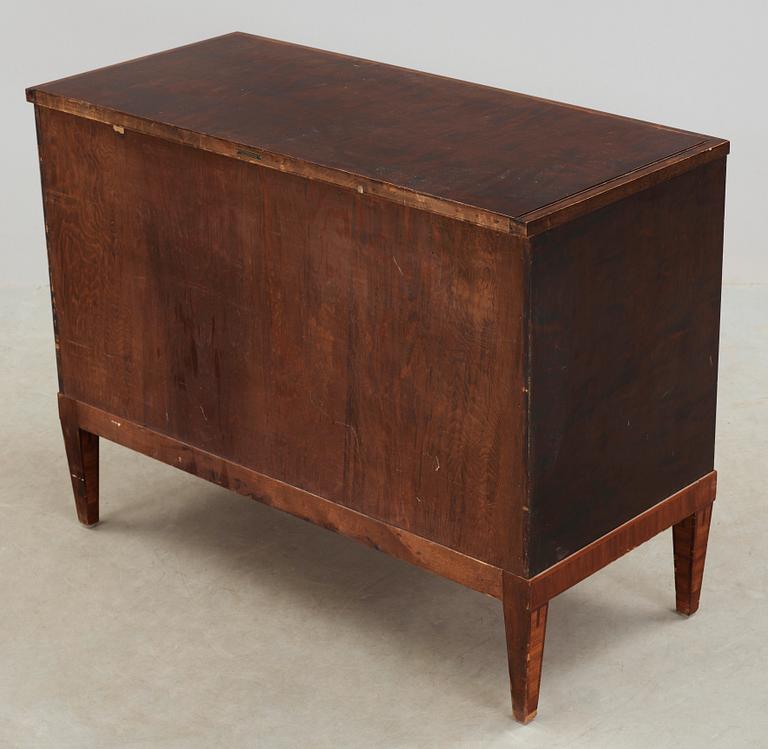 An Axel Einar Hjorth chest of drawers, for E Pettersson Möbleringsaffär, Gävle, 1920's.
