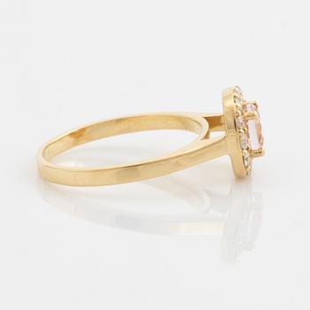 Morganite and brilliant cut diaond ring.