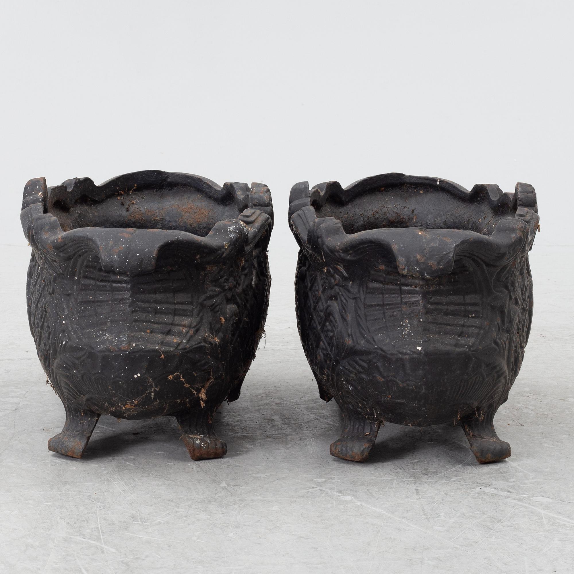 Jardinierer, ett par, barockstil, 1900-tal.