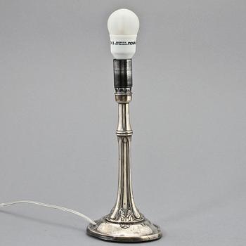 BORDSLAMPA, silver, CG Hallberg, Stockholm, 1920. Vikt 615 g.