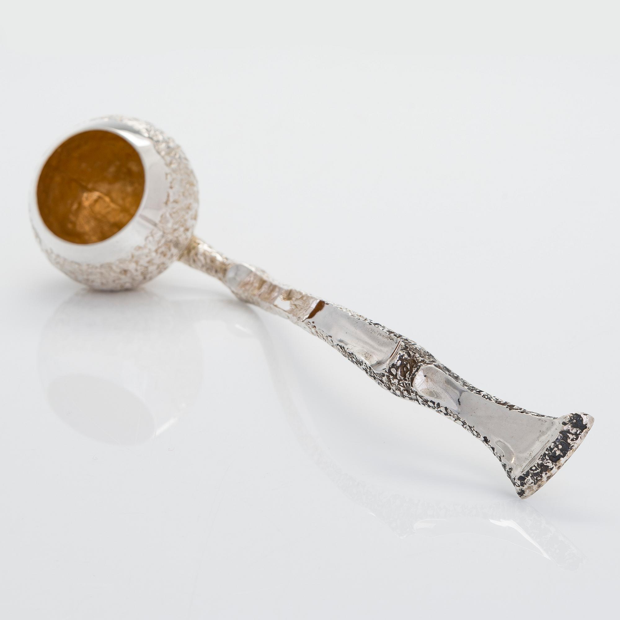 Pekka Turtiainen, bålskål med bålslev och bägare, 5 st, silver, Helsingfors 1985.