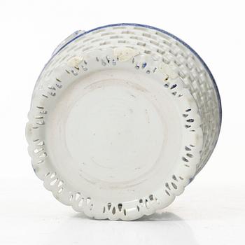 A blue and white chesnut basket, Qing dynasty, 18th century.