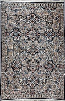 MATTA, möjl Kirman, ca 294 x 199cm.