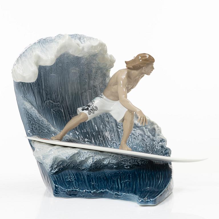 Lladró, figurine, "Riding the big one", Spain.