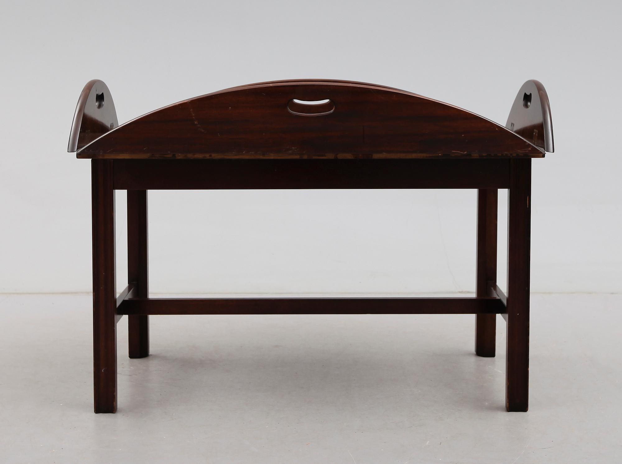 BORD, sk Butlers Tray, 1900-talets andra hälft.
