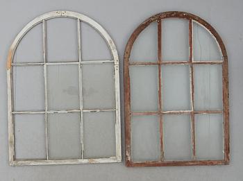 FÖNSTER, 2 st, 1900-talets första hälft.