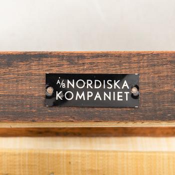 Dining group 11 dlrs England mid-20th century.