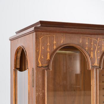 VITRINSKÅP, AB Axel Beckmans möbelfabrik Norrköping, 1900-tal.