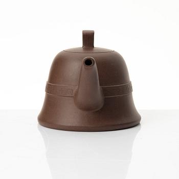 A 'bell' yixing teapot, China, 1980s.