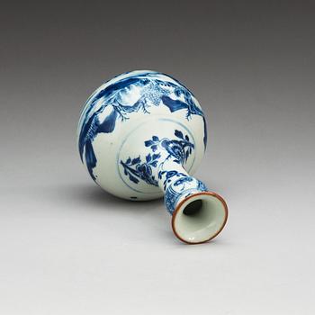 A blue and white vase, Qing dynasty, Qianlong (1736-95).